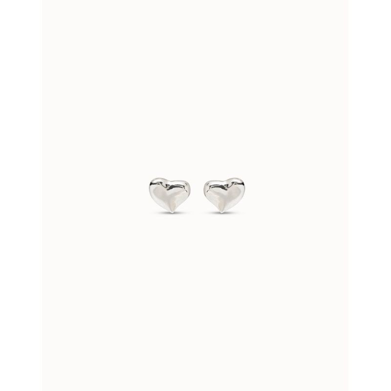 Orecchini placcati argento Sterling a forma di cuore medio