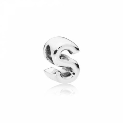 Charm Lettera S